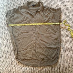 Women’s Quince Tencel Shirt. Size S.